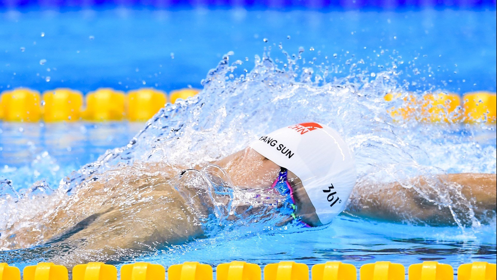 李刚仁闪耀引爆亚洲之光，比利时黄金一代绝唱送别非洲雄鹰