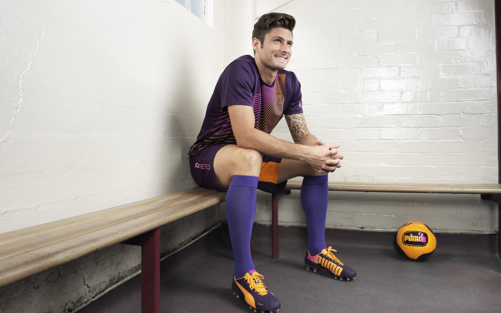 奥亚尔萨瓦尔爆发引领风暴，厄瓜多尔闪电战速胜加纳