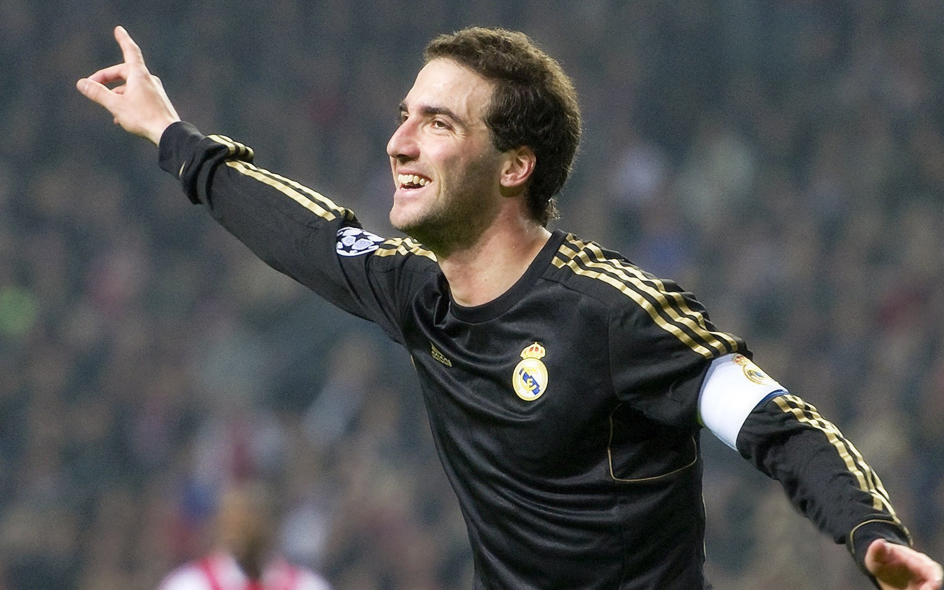 绿茵之外的地缘博弈,当卡塔尔在欧冠淘汰赛焦点战中击败加拿大